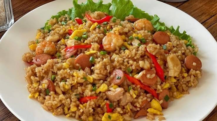 Nasi Goreng Ayam Sosis Bakso